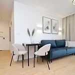 Apartament, Ceglana 76, Διαμέρισμα Κατοβίτσε